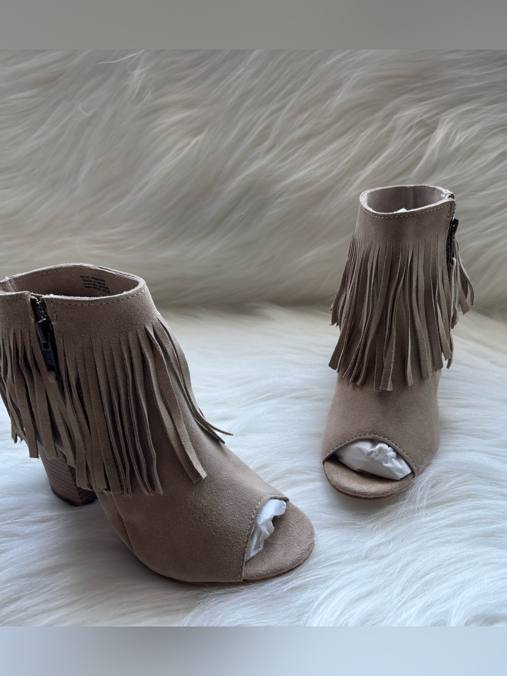 Nine West Taupe Fringe Peep-Toe Sandal, Boho-Inspired. 7, NWOT $60.